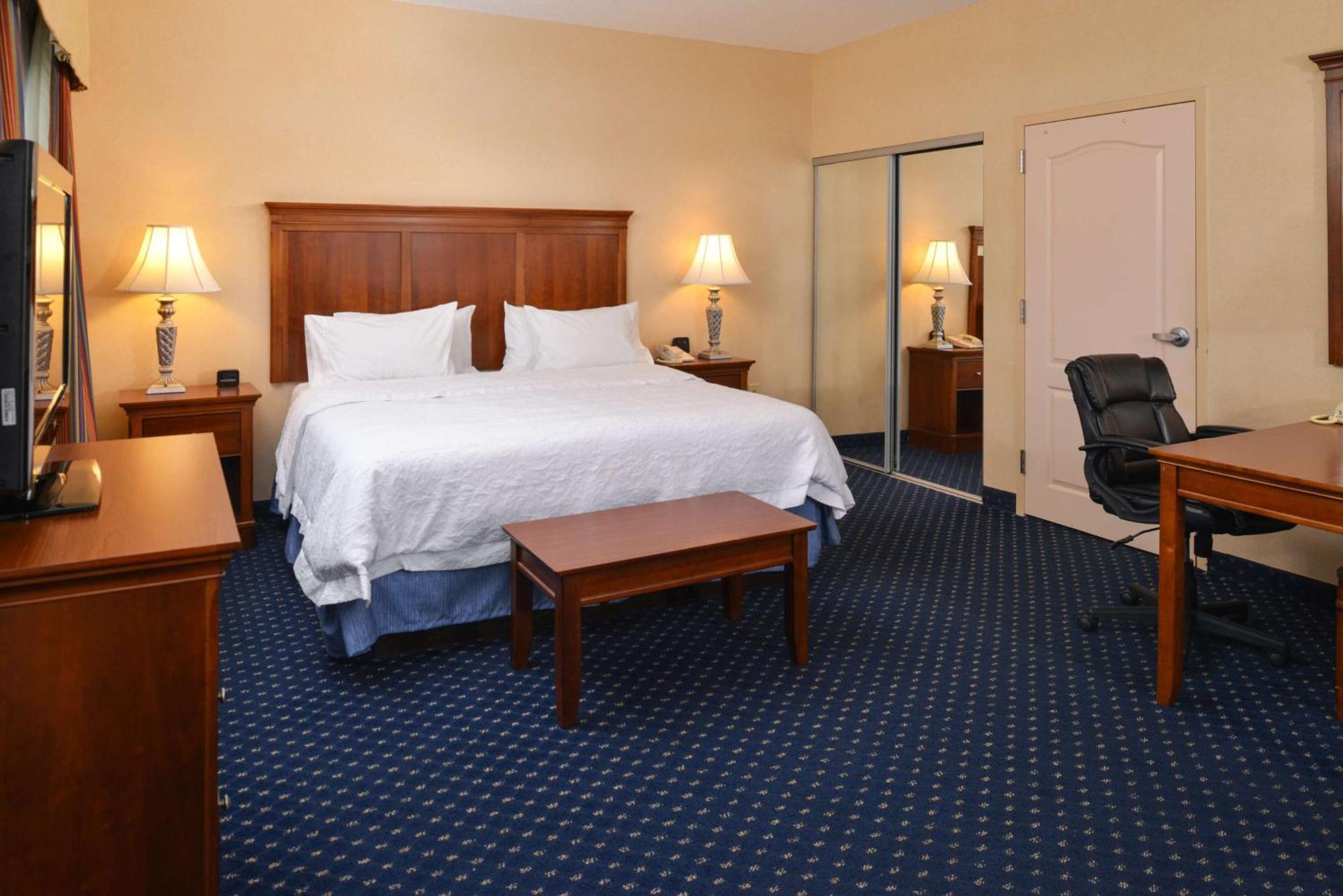 Hampton Inn And Suites Fredericksburg South Exterior photo